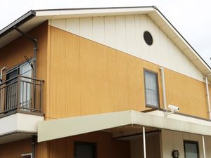 木目調の建物外観  