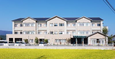 現代的な建物の外観