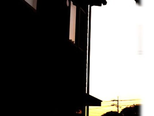 夕景の外観  