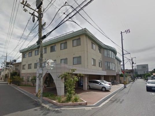 ゆとりある建物の外観