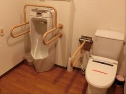 バリアフリーのトイレ設備