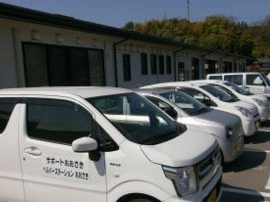 駐車場の建物外観  
