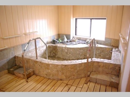 温かみのある浴室