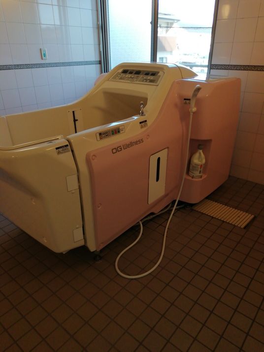 最新設備の浴室