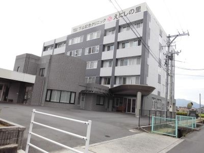 施設の落ち着いた外観
