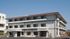 三階建て建物の外観