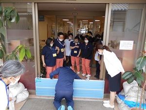 エントランス前の様子  