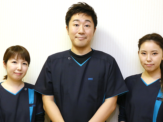 スタッフが並ぶスタッフイメージ  