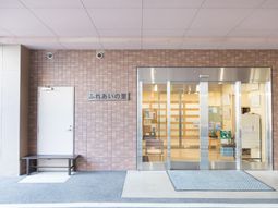 清潔感あるエントランス