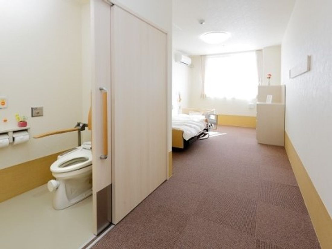 4週8休 有料老人ホーム 悠々 世羅郡世羅町 の看護師の求人情報 パート アルバイト みんなの介護求人