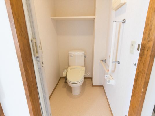 バリアフリー設計トイレ