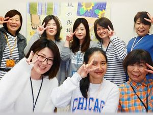スタッフ集合の掲示物前  