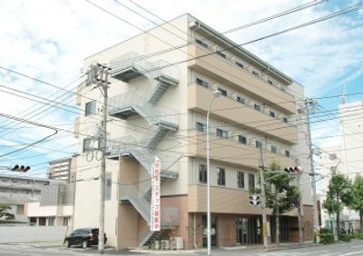 市街地の住宅外観