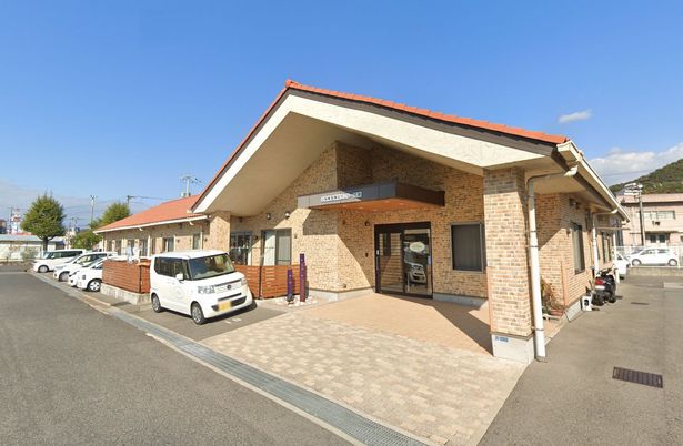 レンガ造りの外観