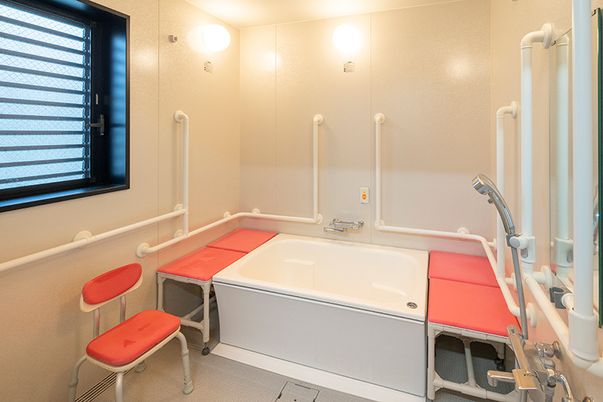 バリアフリーの浴室