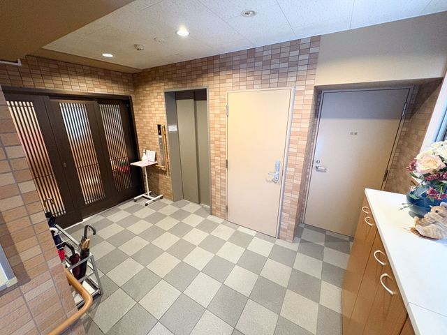 明るいエントランス  
