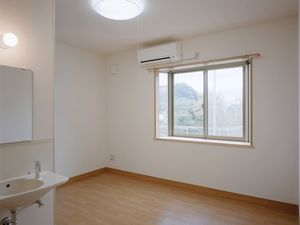 洗練されたシンプルな居室