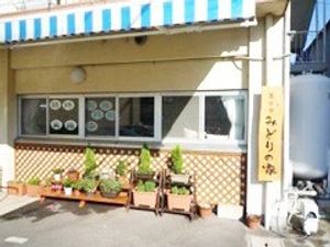 暖かみのあるエントランス