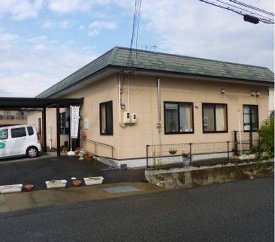 静かな住宅街の外観