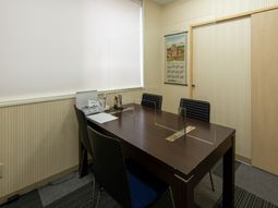 会議室のシンプルな設計