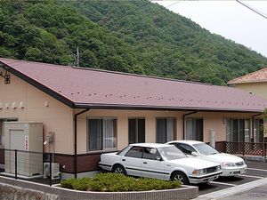 山並み前の平屋外観  