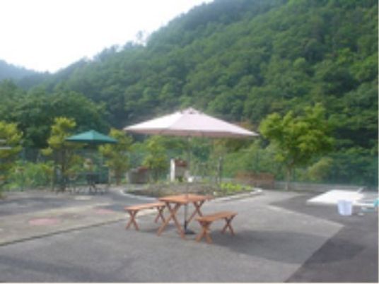 休憩可能な庭園エリア