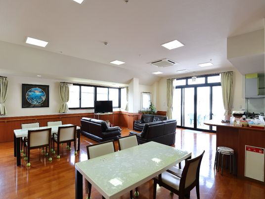 光あふれる広々リビング