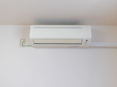 壁掛けエアコンの設置 