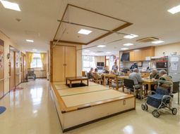 和室風空間の共用エリア