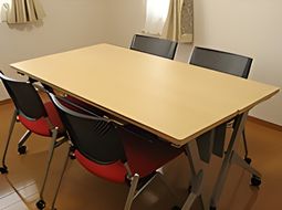 シンプルなテーブルセット