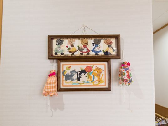 壁掛けアートと布小物