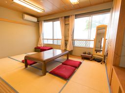 明るい和室の居室