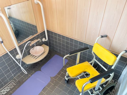 車椅子対応の洗面台