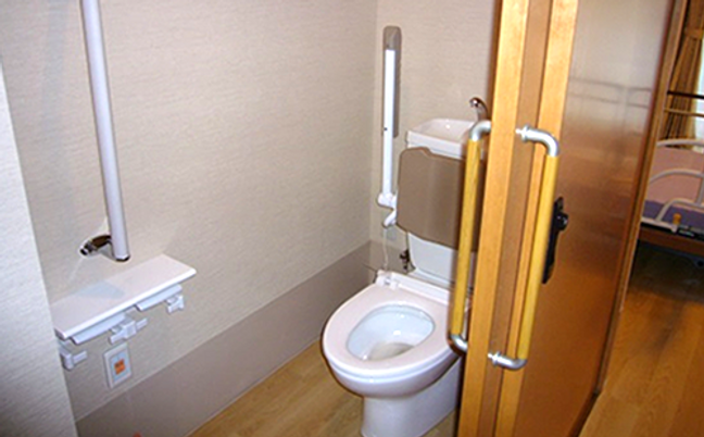 安全設備のあるトイレ