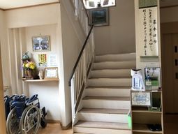 暖かみのあるエントランス風景