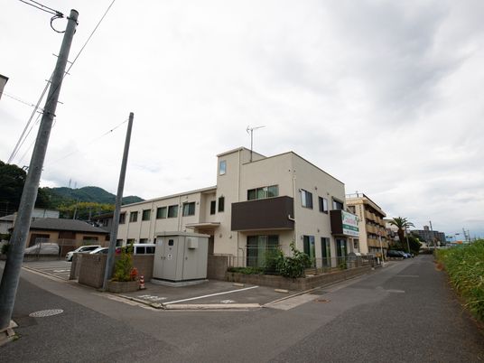 ゆったりした建物外観