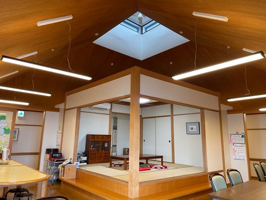 広々とした明るい和室