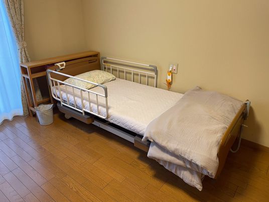 広々とした明るい居室