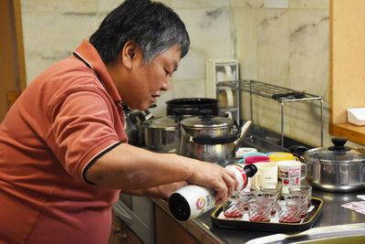 調理中の様子を見れるキッチン