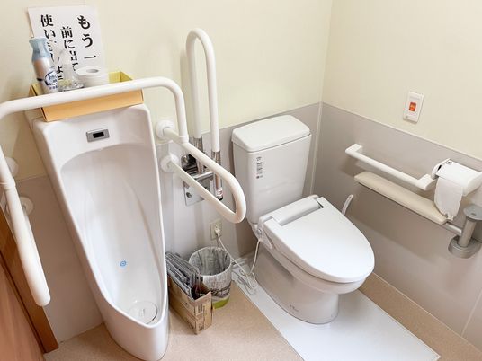 広く使いやすいトイレ