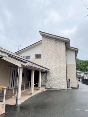 静かな外観