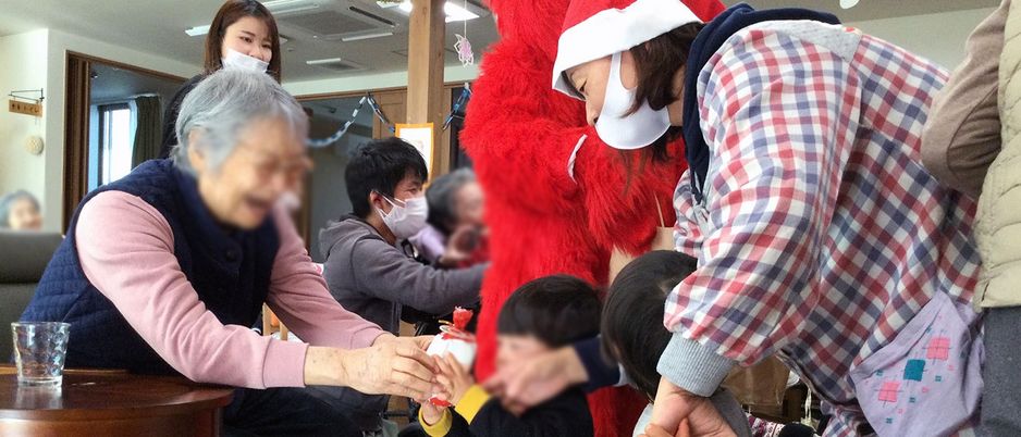 和やかな室内の様子