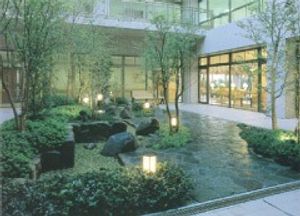 静かな中庭