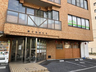 外観ビル