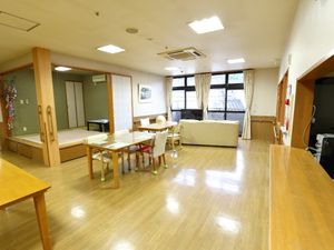 共用スペースのひろびろとした居室
