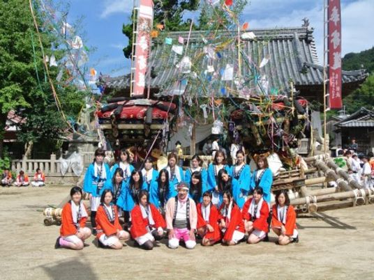 地域行事に参加する様子