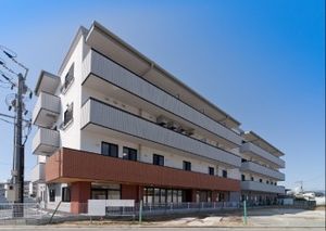 モダンな外観の建物