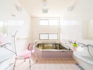 明るい浴室  