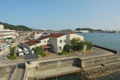 海沿いの介護施設外観