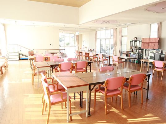 広々とした食堂
